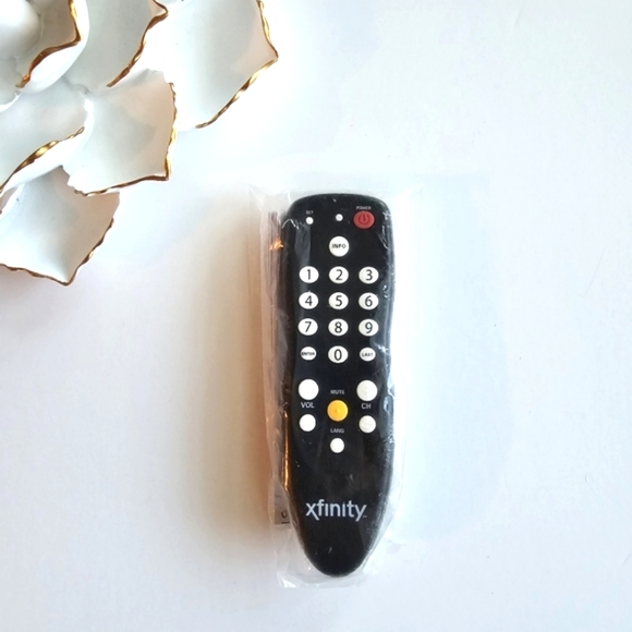 New Xfinity/Comcast Digital Transport Adapter Remote Control And Code Manual - Picture 4 of 6
